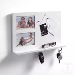 Image 1001 Patère Panneau memo avec etagere range cles blanc TOMASUCCI REMINDER dans le site N°1 de patère et porte-manteaux de france