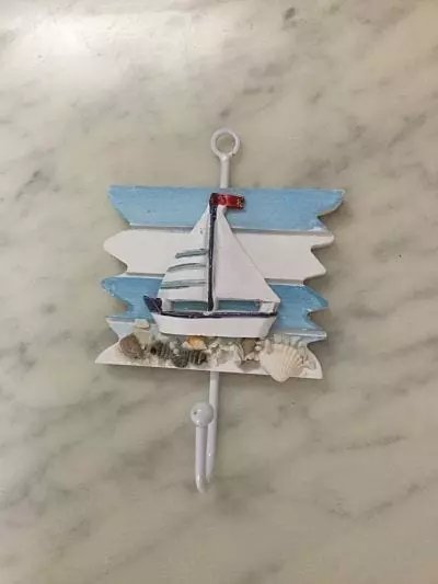 Patère planches deco marine voilier et coquillages, chez 1001 Patères