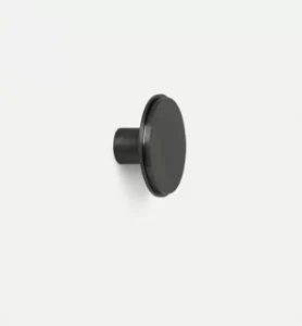 Patere-ronde-en-acier-noir-mat-FERM-LIVING-grand-modele
