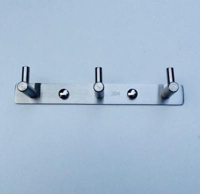 Patere triple design acier inoxydable dans le site N°1 de patère et porte-manteaux de france