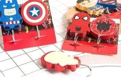 Pateres autocollantes super heros dans le site N°1 de patère et porte-manteaux de france