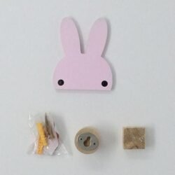Patère design lapin rose en bois