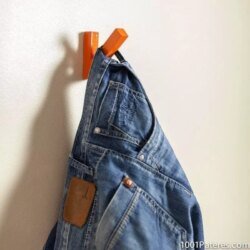 Porte-manteau flèche orange