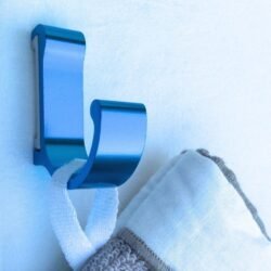 Image 1001 Patère patere color design aluminium bleu turquoise 2 copie dans le site N°1 de patère et porte-manteaux de france