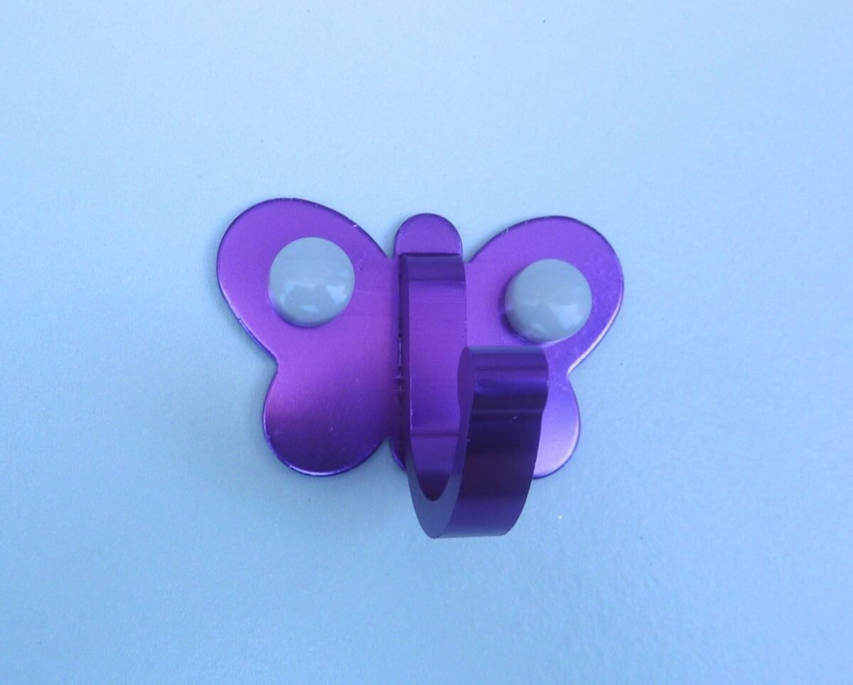 Image 1001 Patère patere color design aluminium papillon mauve dans le site N°1 de patère et porte-manteaux de france