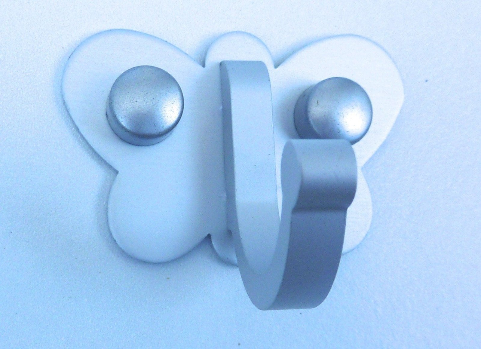 Image 1001 Patère patere color design aluminium papillon dans le site N°1 de patère et porte-manteaux de france