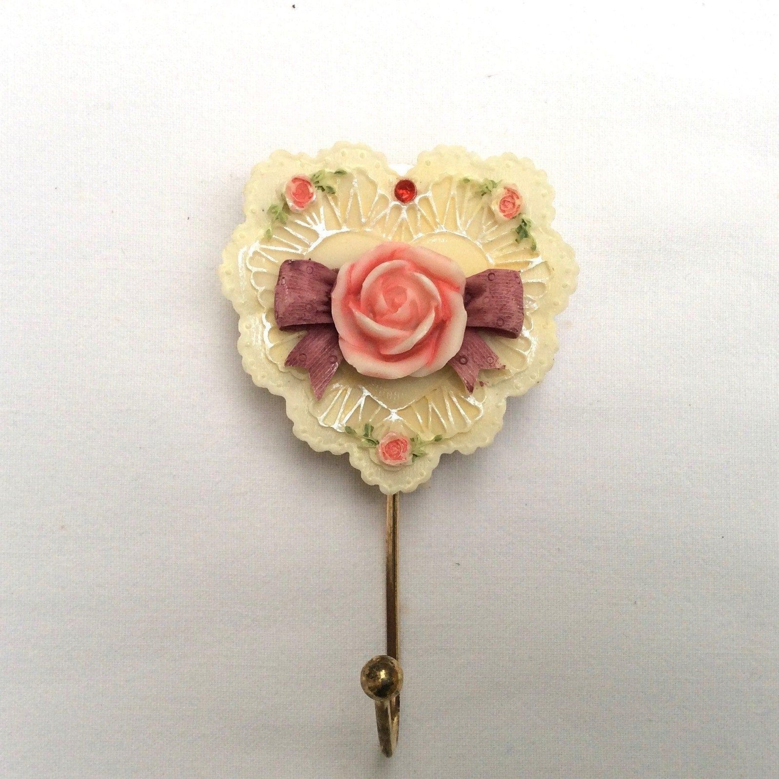 Image 1001 Patère patere resine coeur dans le site N°1 de patère et porte-manteaux de france