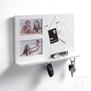 Panneau-memo-avec-etagere-range-cles-blanc-TOMASUCCI-REMINDER