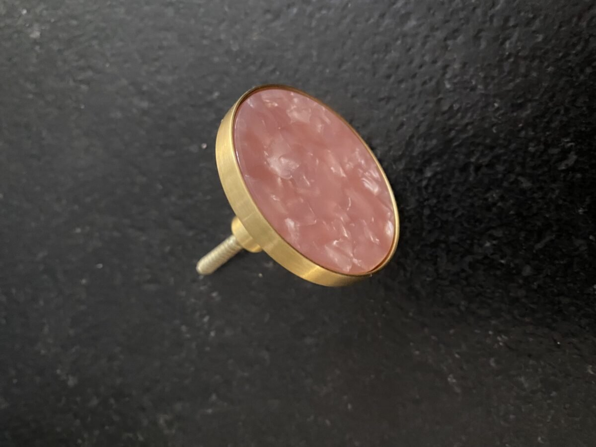 Porte-manteau mural laiton doré quartz rose