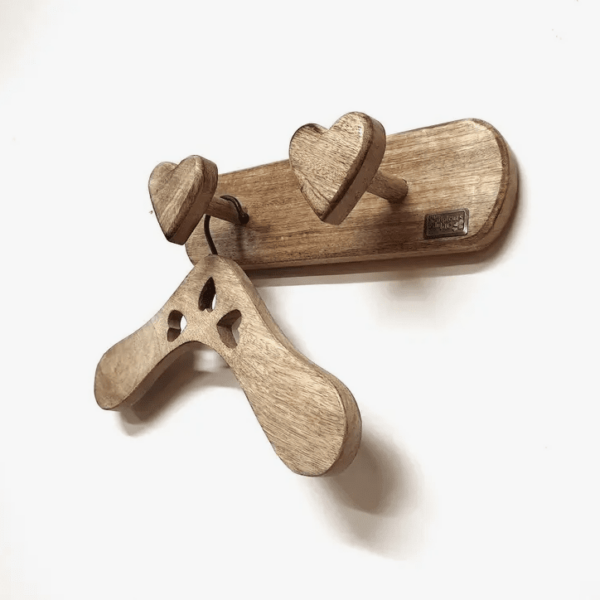 Porte manteau ambiance chalet 2 coeurs en bois LES SCULPTEURS DU LAC